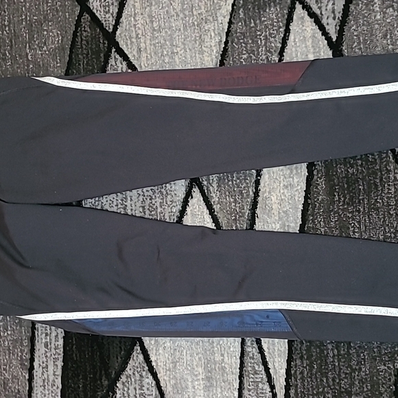 Victoria Sport Knockout Mesh Metallic Silver detail Leggings - Picture 5 of 15